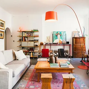 Maison De Charme D'arles Bed and breakfast